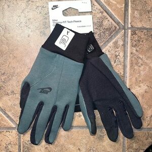 Nike Therma-Fit Tech Fleece gloves DSWT M